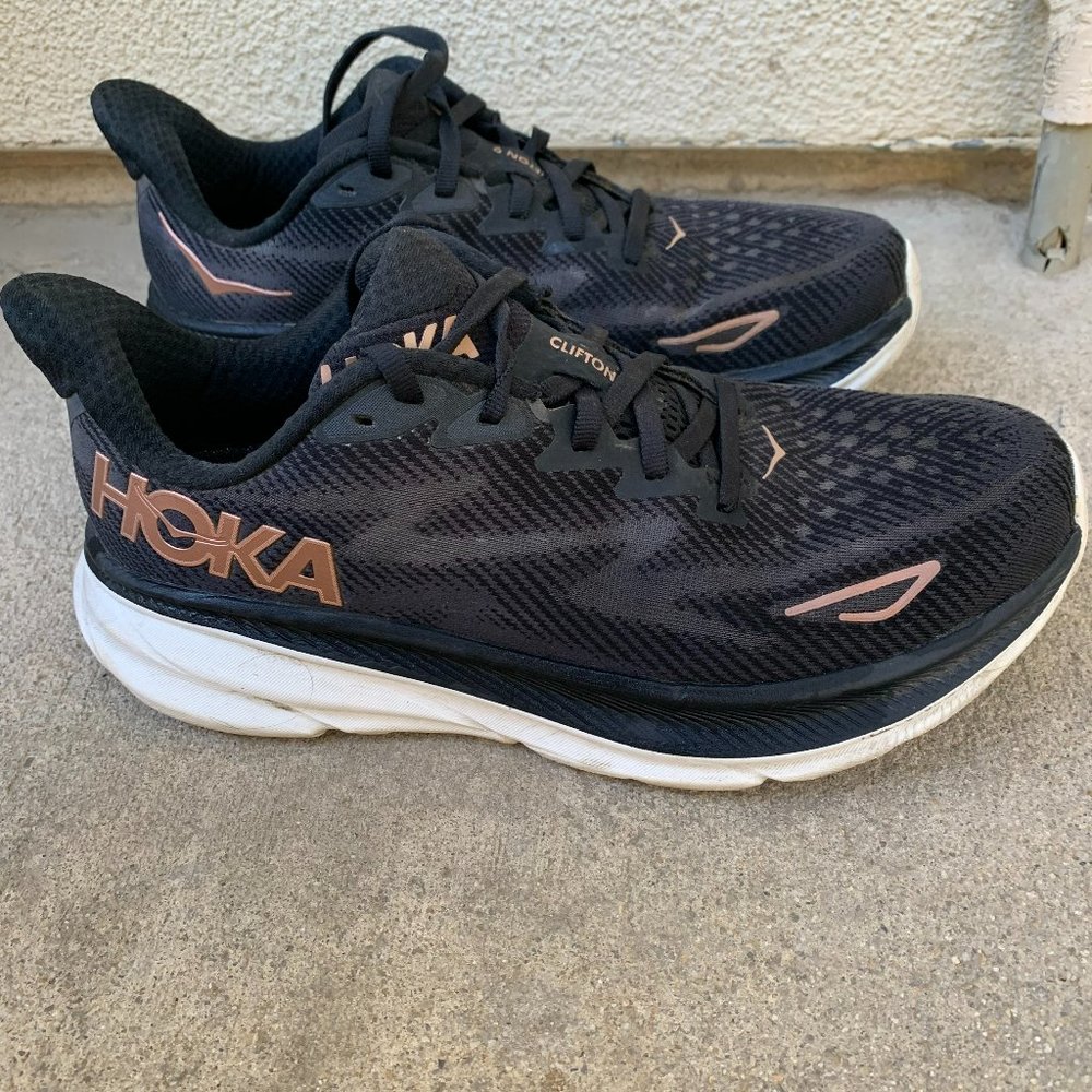 Hoka Clifton 9 Black/Rose Gold